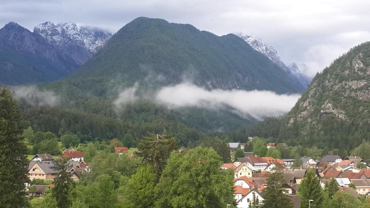 Zajcek Apartma Mojstrana Esterno foto